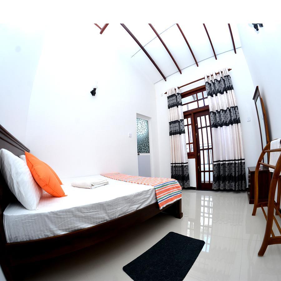Reshani Guest House Negombo Exterior foto