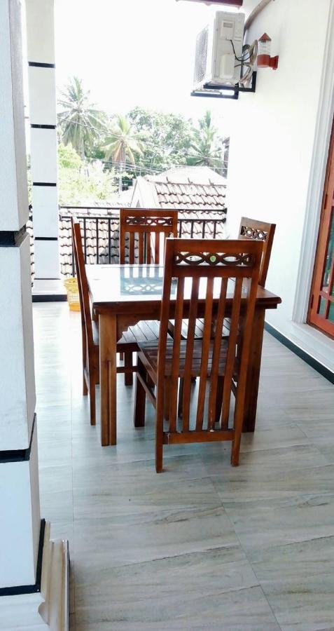 Reshani Guest House Negombo Exterior foto
