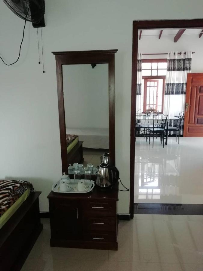 Reshani Guest House Negombo Exterior foto