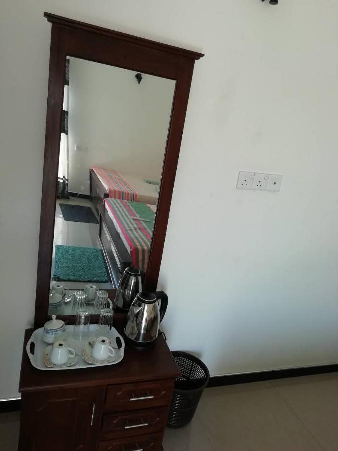 Reshani Guest House Negombo Exterior foto